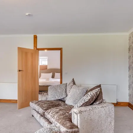 Apartment River View At Hanlith Hall *
